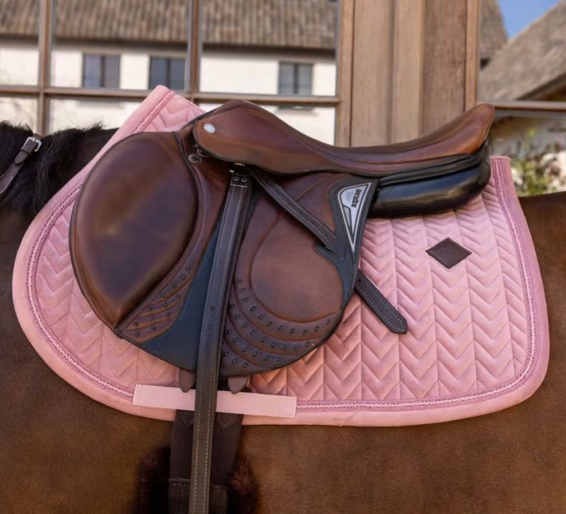 Kentucky Saddle Pad Velvet Mini Pearls Jumping